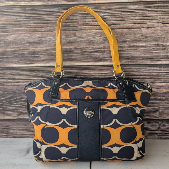 🌹Coach D 24541 Black and Orange Graphic Shoulder Bag - Picture 1 of 12